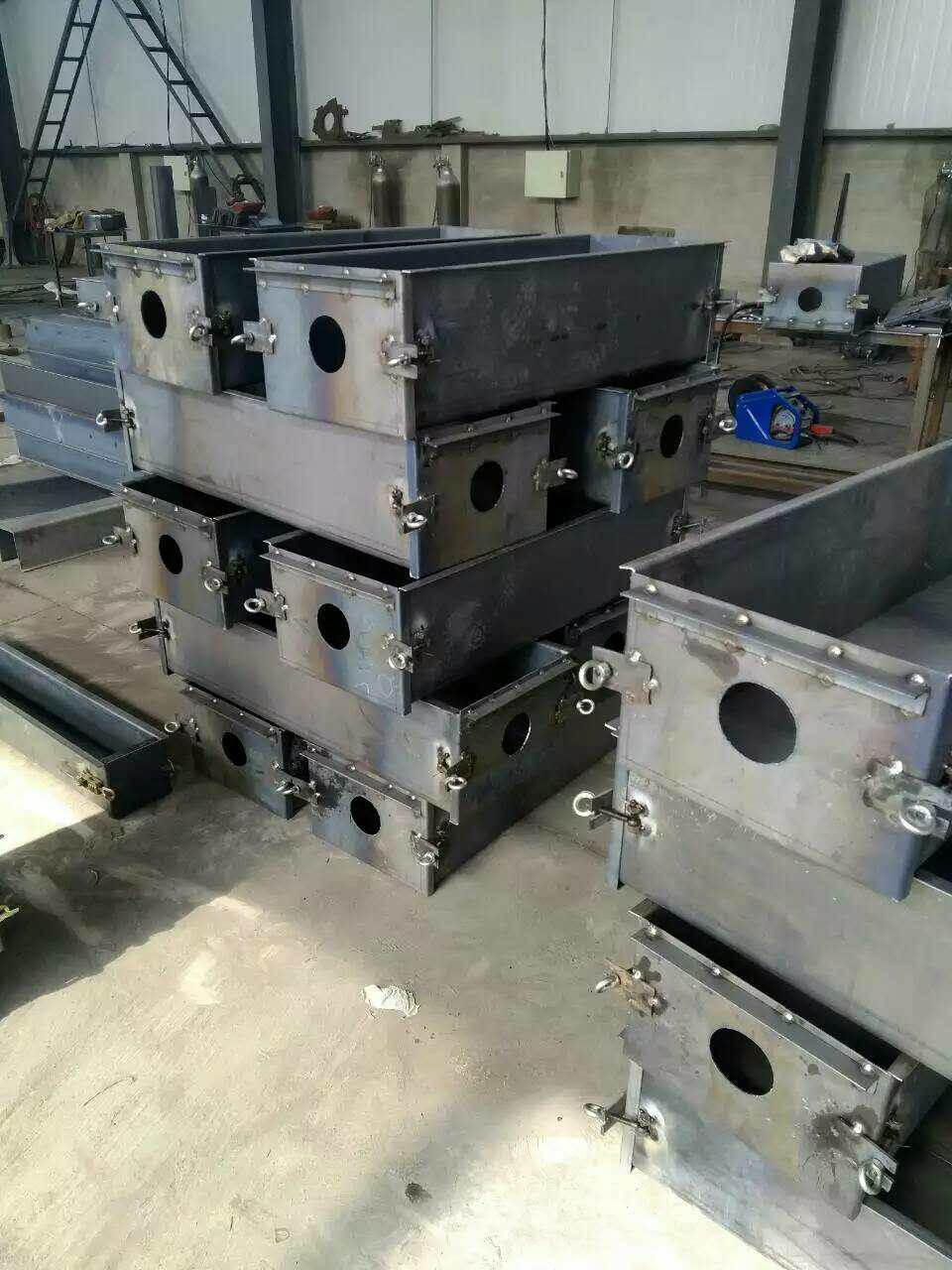 馬路路沿石鋼模具 馬路路沿石鋼模具