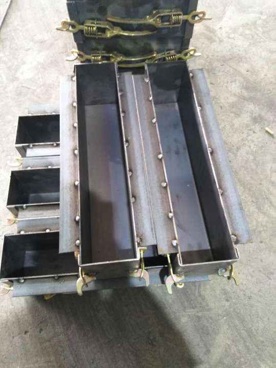 異形路沿石鋼模具 異形路沿石鋼模具